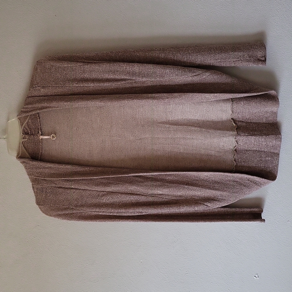 Robin K. Shrug made in America medium